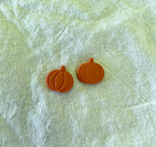 Pumpkin studs style #1